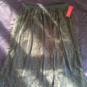 Gorgeous Green Lace Midi Skirt